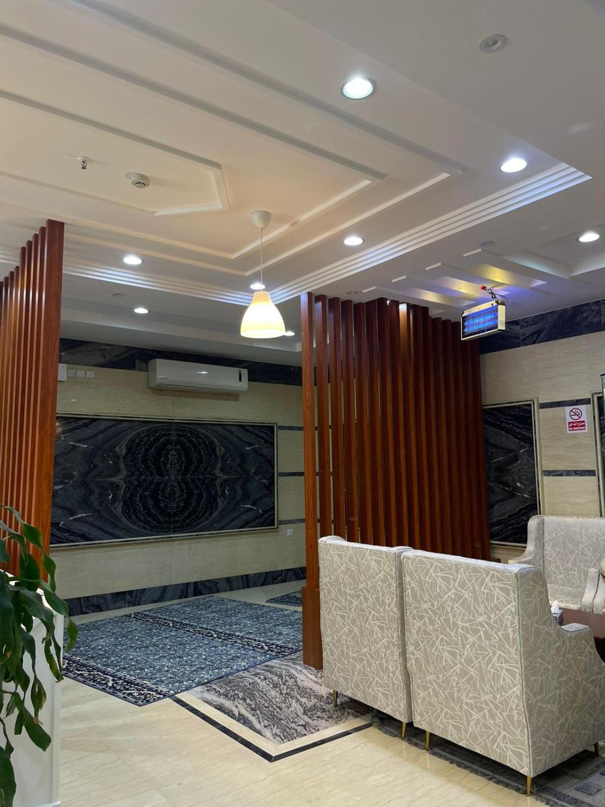 Al Manzil Almutmeez Aparthotel Jeddah Ngoại thất bức ảnh