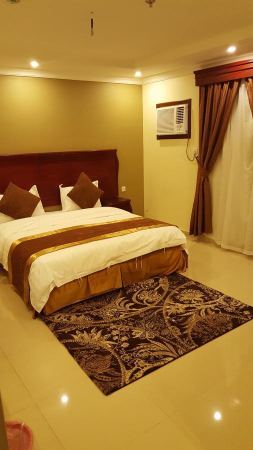 Al Manzil Almutmeez Aparthotel Jeddah Ngoại thất bức ảnh